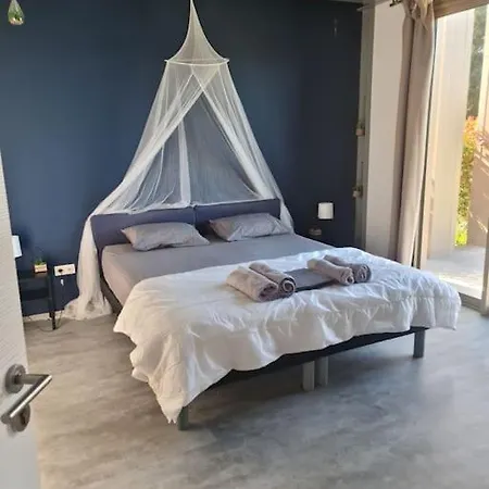 Zanzimare Casa Apartamento *